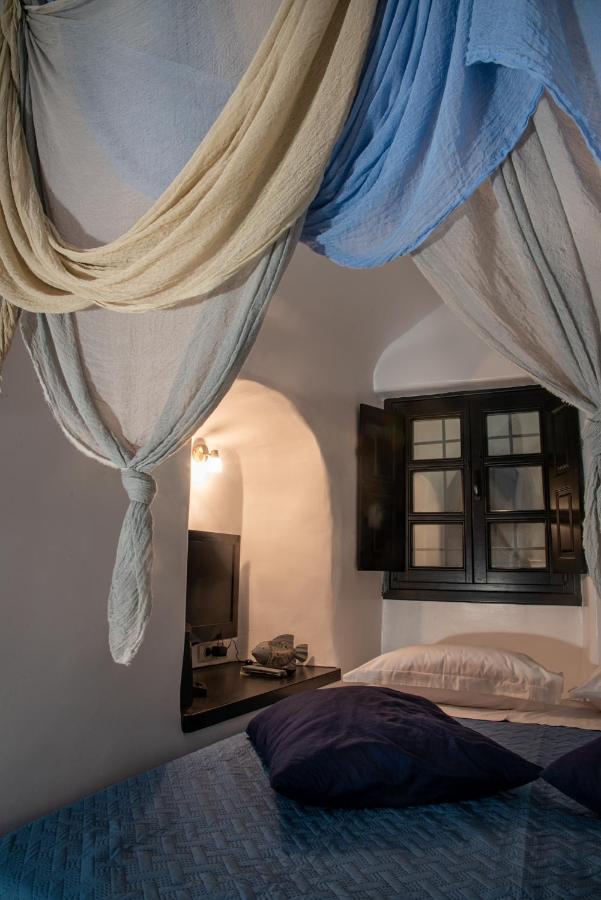 Orpheus Santorini *
