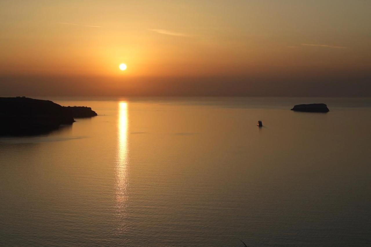 Orpheus Santorini Megalokori